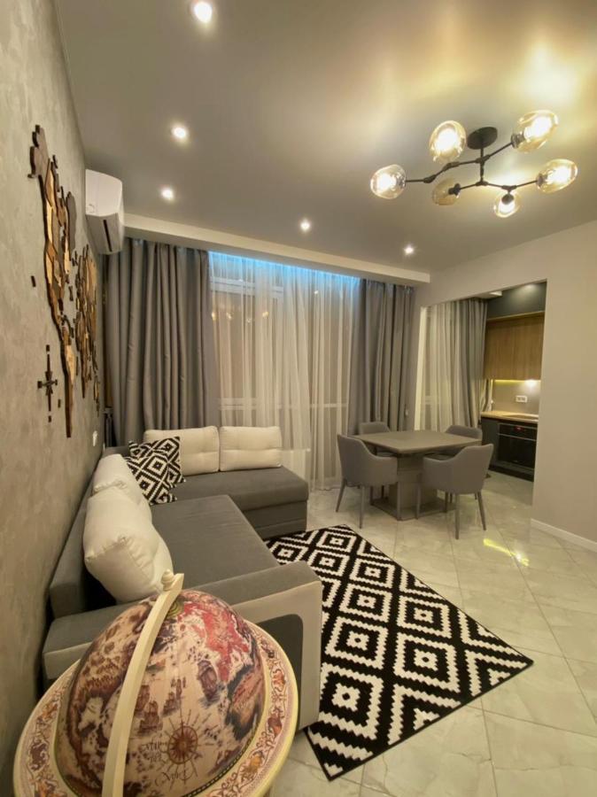 Vip Apartment In Odessa Exterior photo